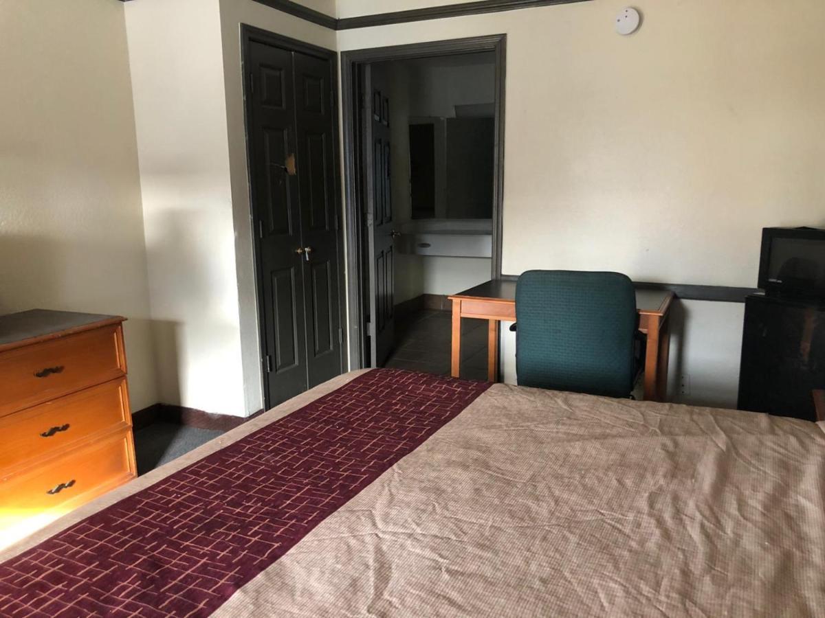 Airport Inn And Suites Tulsa Eksteriør billede