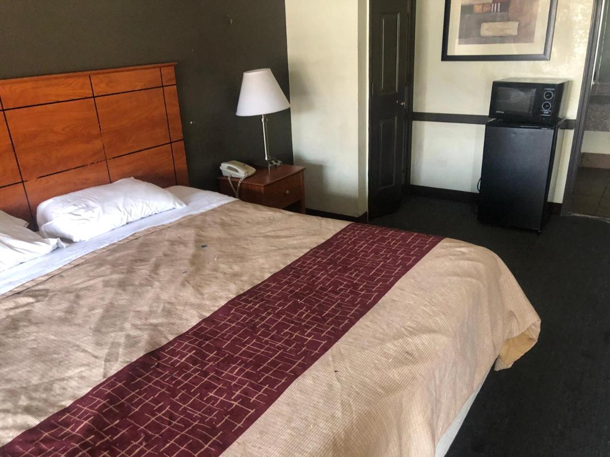 Airport Inn And Suites Tulsa Eksteriør billede